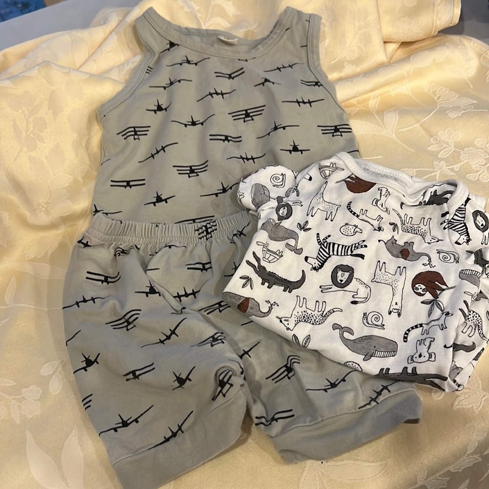 Carters safari and other set w airplanes